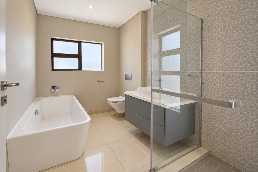 To Let 4 Bedroom Property for Rent in The Islands Estates North West